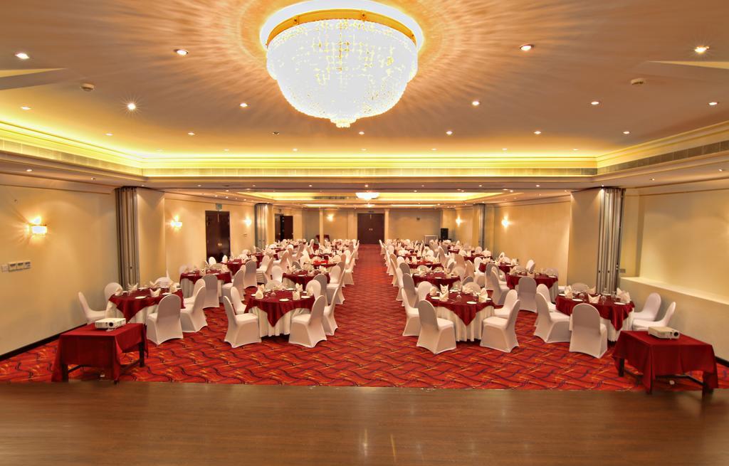 Majan Continental Hotel Masqat Buitenkant foto