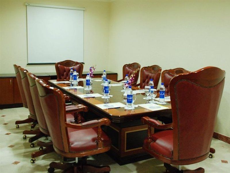 Majan Continental Hotel Masqat Buitenkant foto
