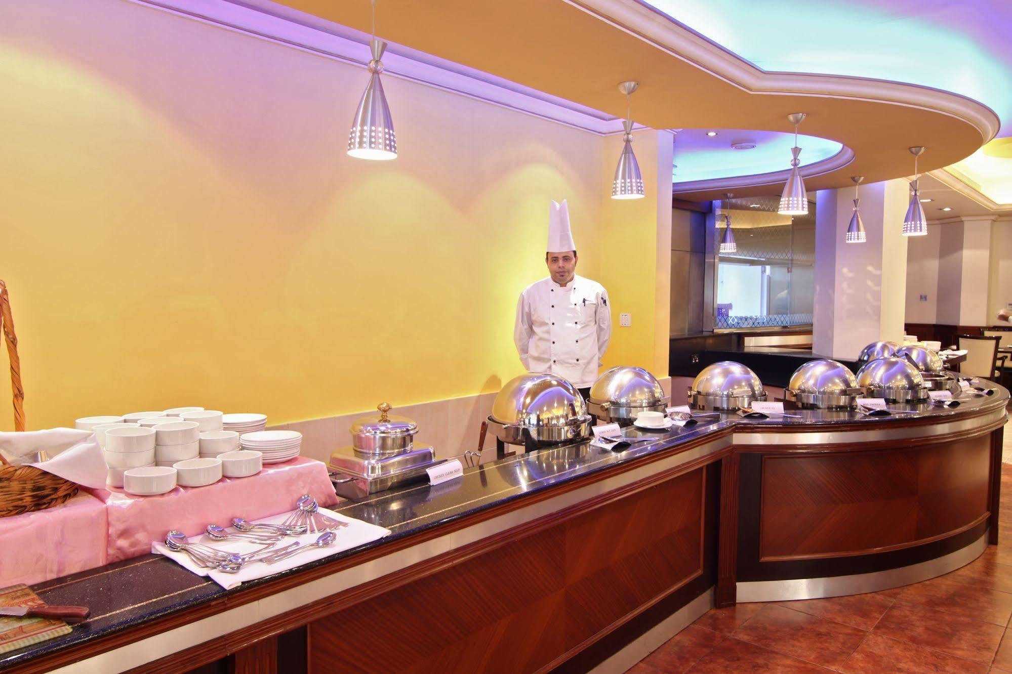 Majan Continental Hotel Masqat Buitenkant foto