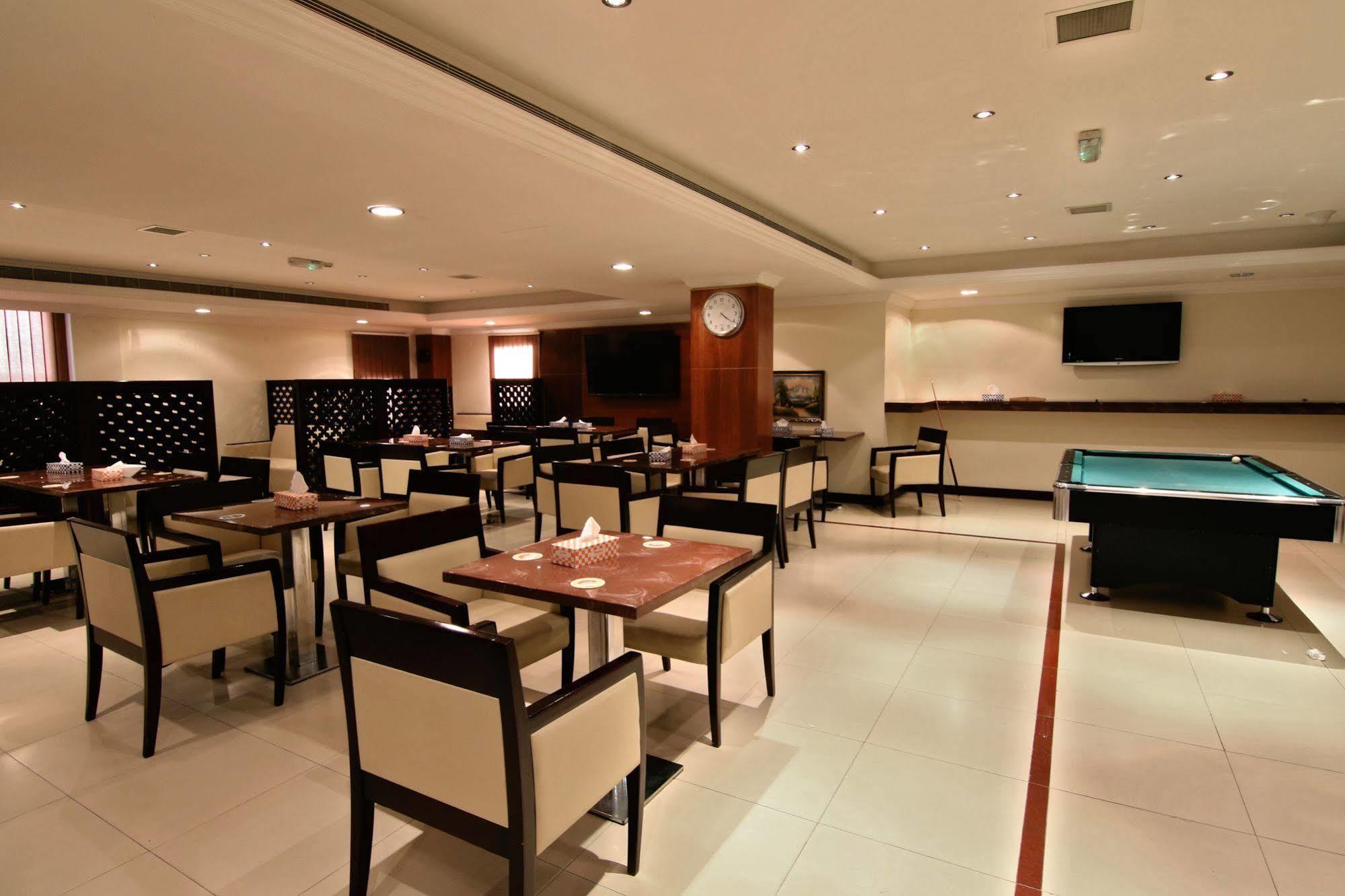 Majan Continental Hotel Masqat Buitenkant foto