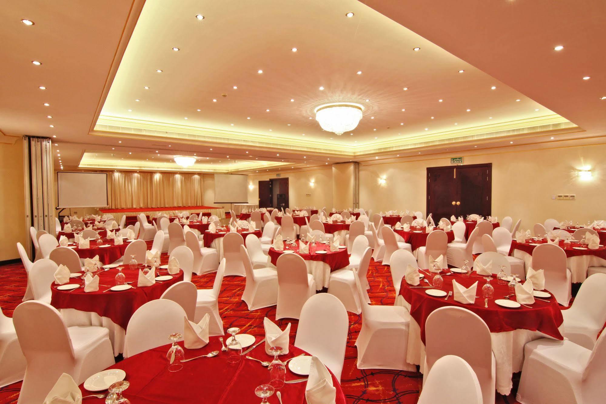 Majan Continental Hotel Masqat Buitenkant foto